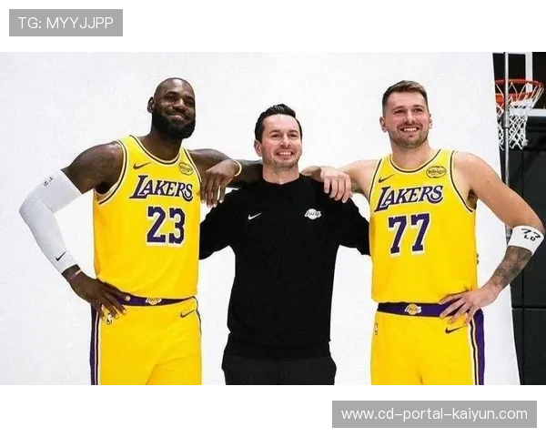 NBA球队最新估值榜:勇士首破百亿登顶,尼克斯湖人紧随其后 NBA球队最新估值榜:勇士首破百亿登顶,尼克斯湖人紧随其后